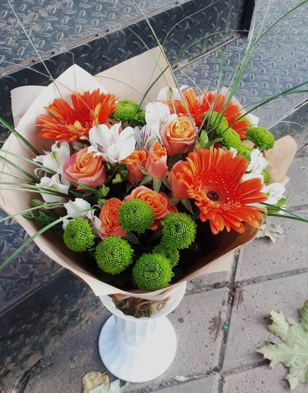 Букет цветов из: Герберы, Хризантемы, Альстромерии и Розы в Уптар