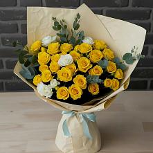 Букет цветов из:  Розы в Уптар