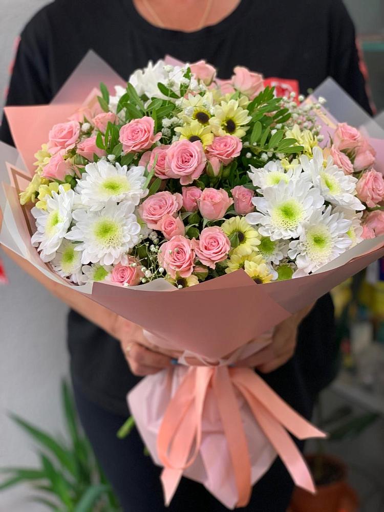 Букет цветов из: Розы и Хризантемы в Уптар