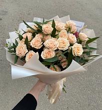 Букет Кремовые розы Латте в Уптар