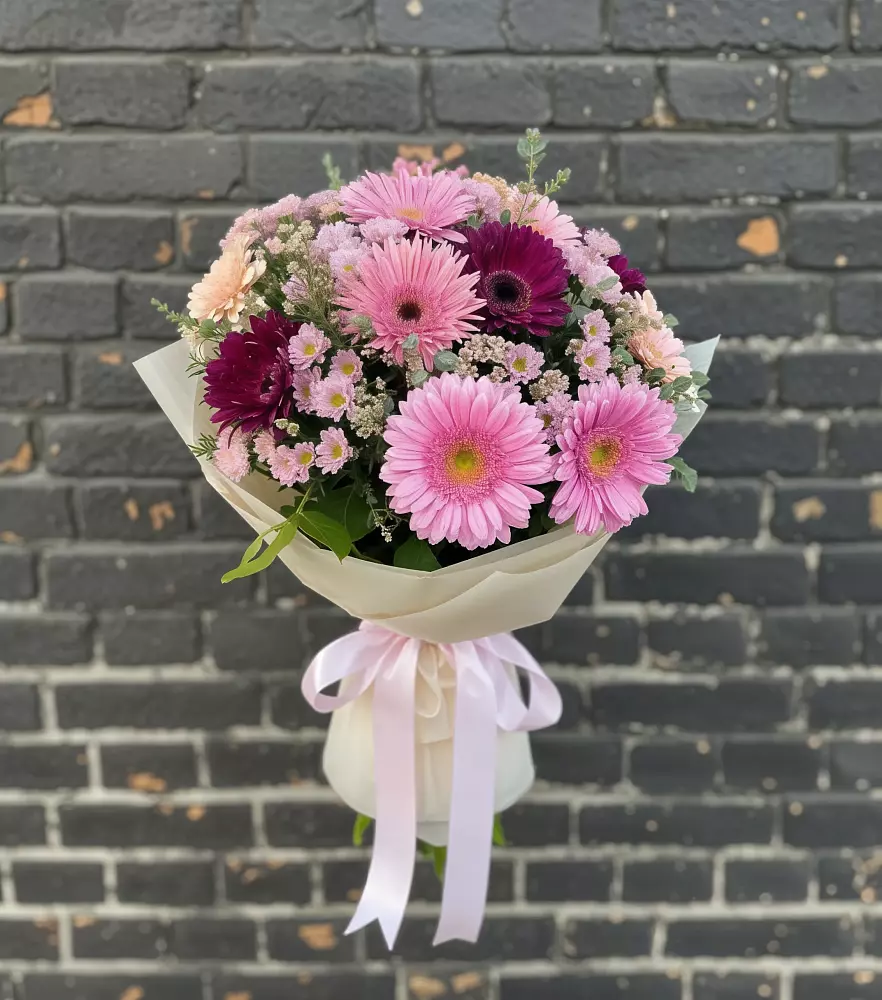 Букет цветов из: Герберы и Хризантемы в Уптар