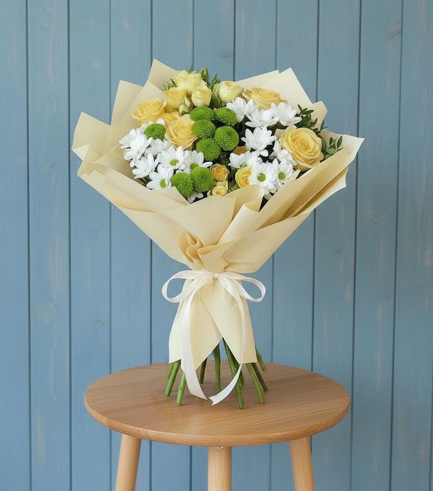 Букет цветов из: Хризантемы и Розы в Уптар