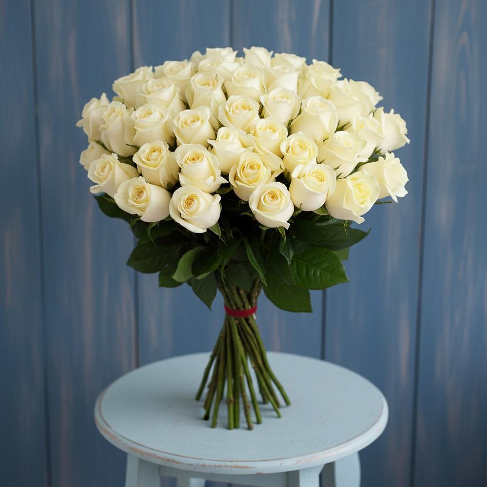 Букет 51 Белая роза Эдлесс Лав в Уптар
