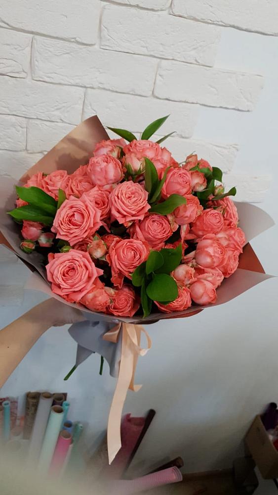 Букет цветов из: Розы в Уптар