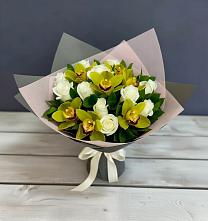 Букет цветов из:  Орхидеи и Розы в Уптар