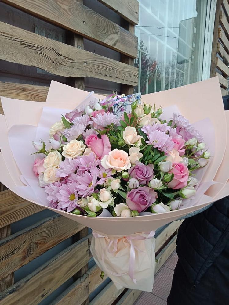 Букет цветов из: Розы и Хризантемы в Уптар