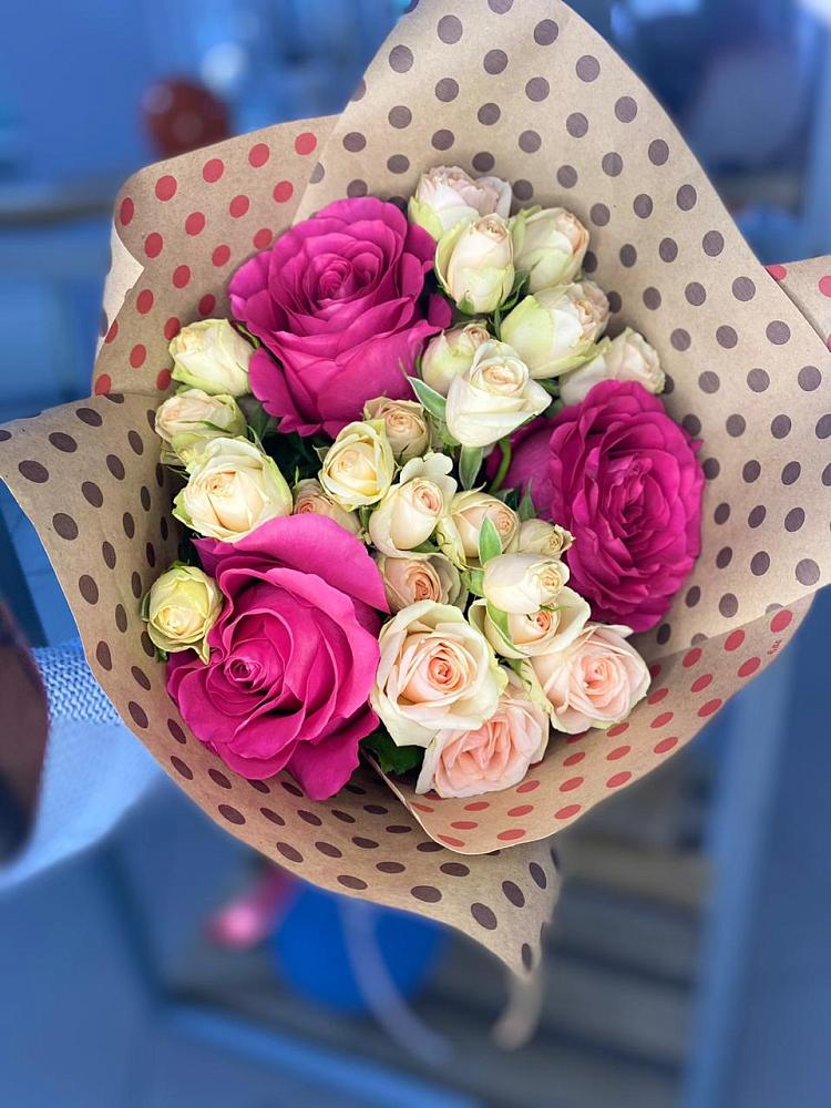 Букет цветов из: Розы в Уптар