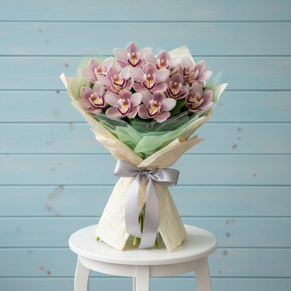 Букет цветов из: Орхидеи и Розы в Уптар