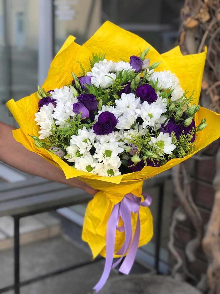 Букет цветов из: Ирисы, Хризантемы и Ромашки в Уптар