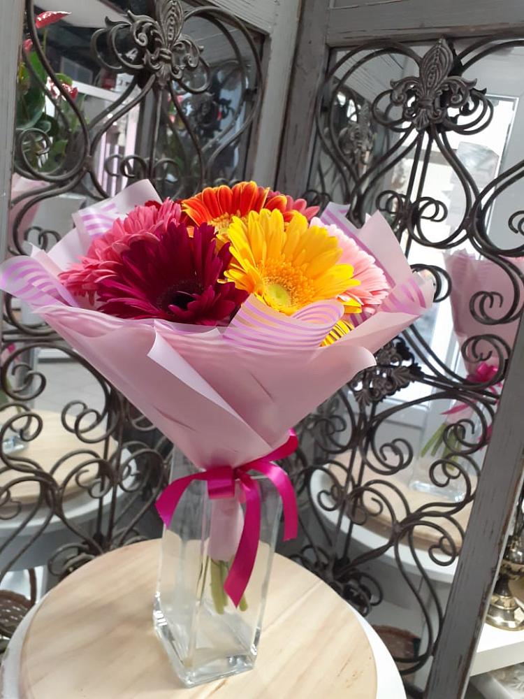 Букет цветов из: Герберы в Уптар