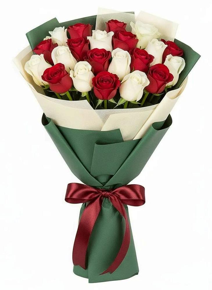 Букет Микс из красных и белых роз в Уптар