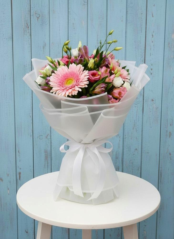 Букет цветов из: Герберы, Альстромерии и Лизиантусы в Уптар