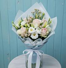 Букет цветов из:  Розы и Лизиантусы в Уптар