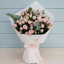Букет цветов из:  Розы в Уптар