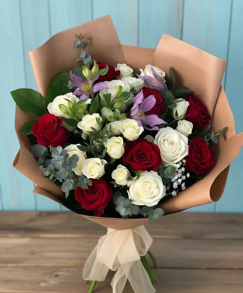 Букет цветов из: Розы и Альстромерии в Уптар
