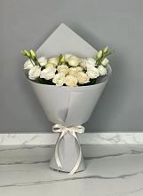 Букет цветов из:  Розы и Лизиантусы в Уптар